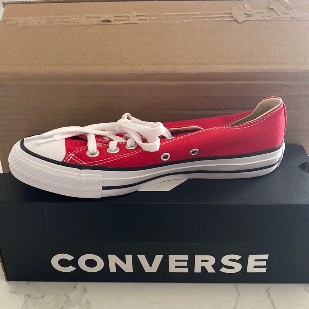 Red Converse All Star size mens 5/ women’s 7 Brand New in original box.